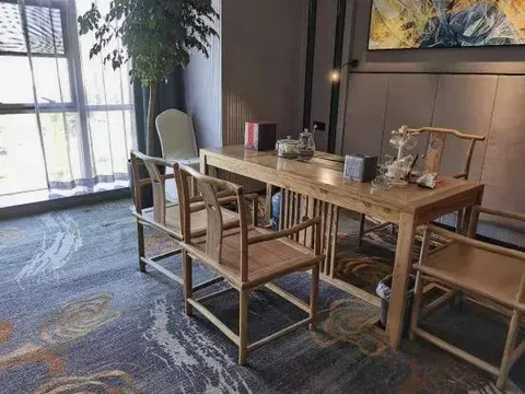 Чжэнчжоу: Antai Light Luxury Hotel