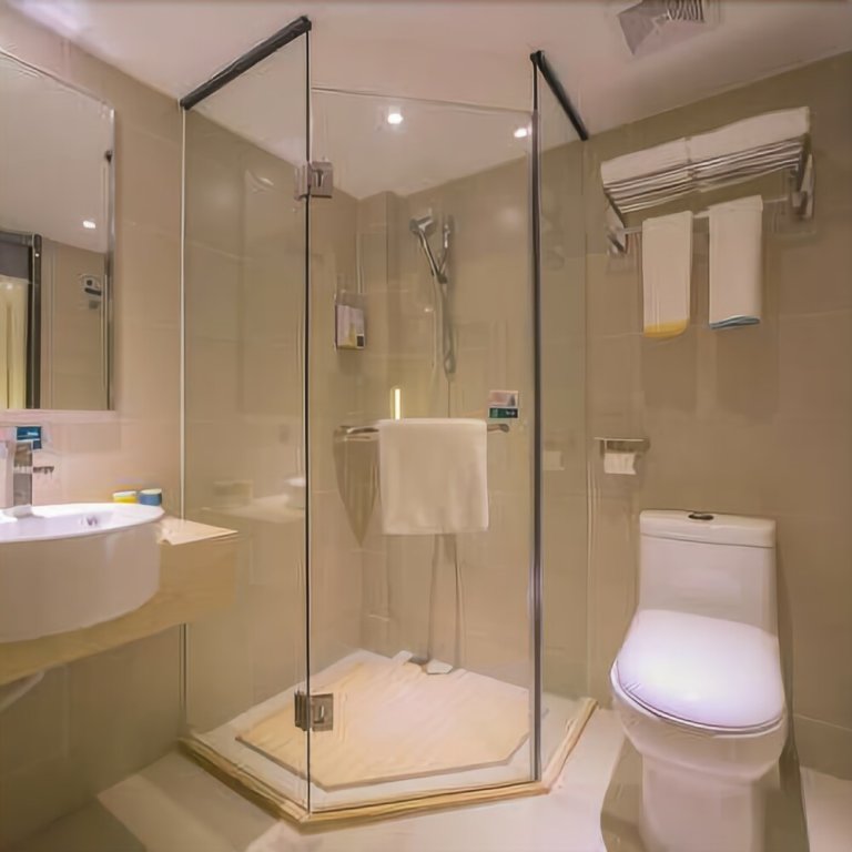 Чжуншань: City Comfort Inn Zhuhai Gongbei Kou'an Walking Street