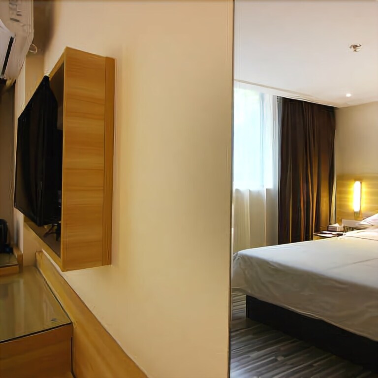 Чжуншань: City Comfort Inn Zhuhai Gongbei Kou'an Walking Street