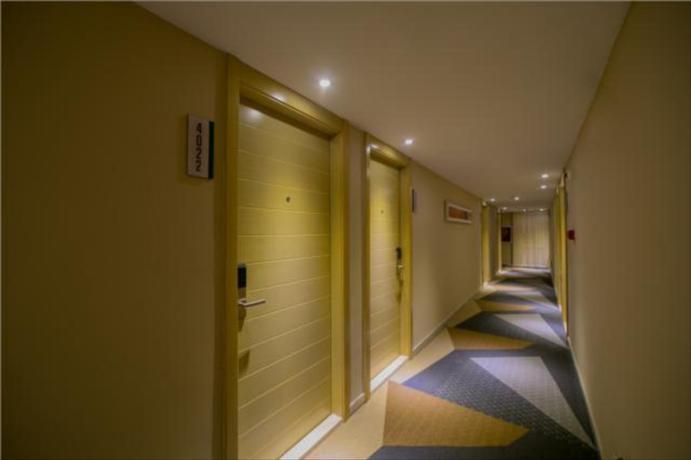 Чжуншань: City Comfort Inn Zhuhai Gongbei Kou'an Walking Street
