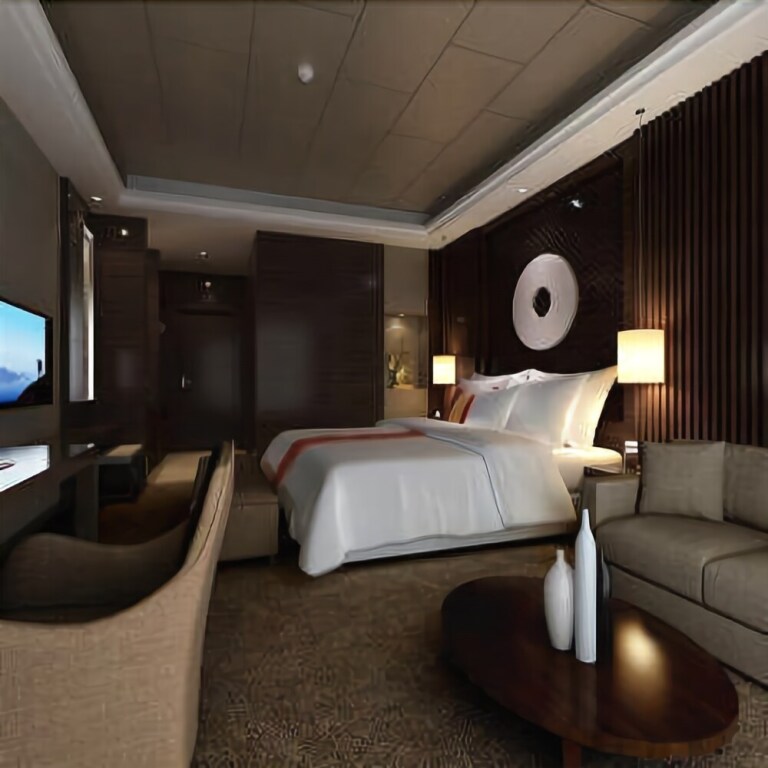 Джиангме: Jingnian Hotel