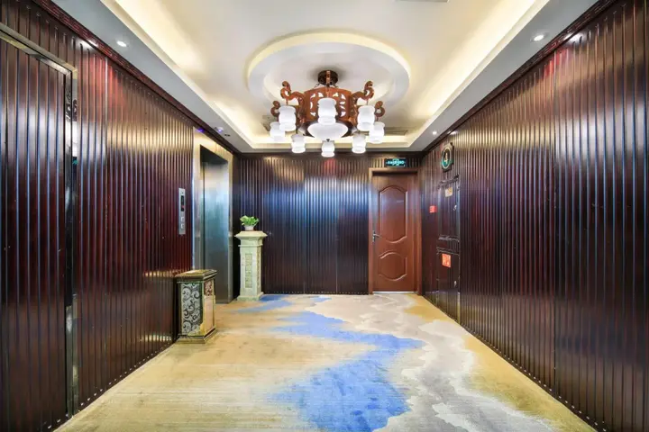 Гуйлинь: Hua Mansion Heng Da Square