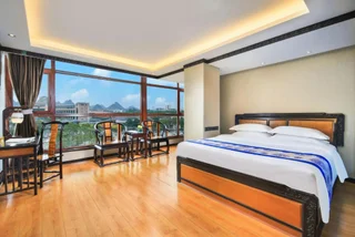 Гуйлинь: Hua Mansion Heng Da Square