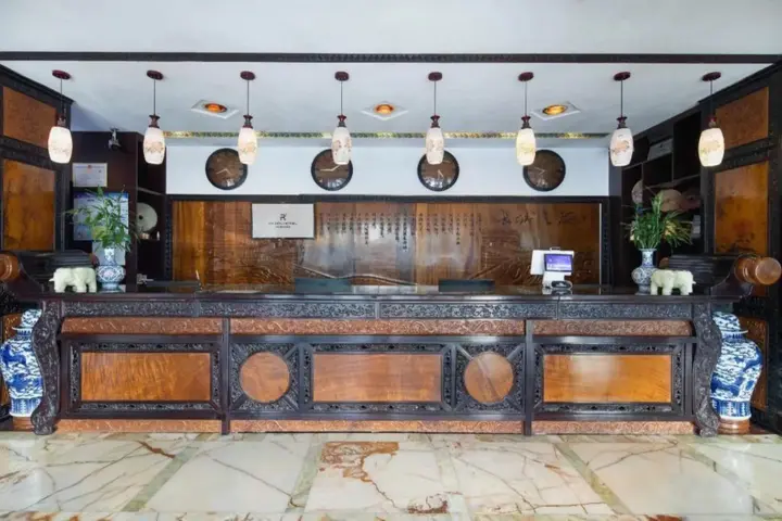 Гуйлинь: Hua Mansion Heng Da Square