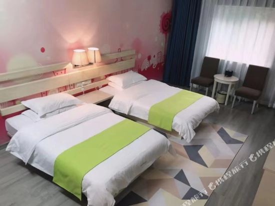 Лунъянь: Lijing Holiday Hotel