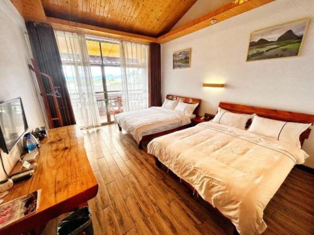 Пучжэхэй: Awu Chain Inn (Puzhehei Heyun)