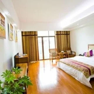 Чжаотун: Municipal Party School Fengming Huangchao Lvyin Conference Center Hotel