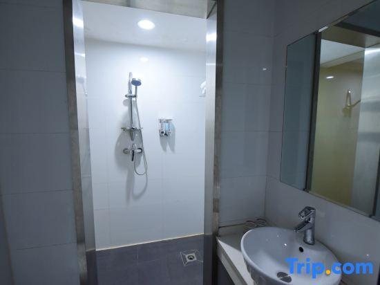 Чжэньцзян: Jiangshan 128 Hotel