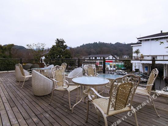 Ханчжоу: Pod Inn Strict Selection Hotel (Hangzhou Xihu Sudi Leifeng Pagoda)