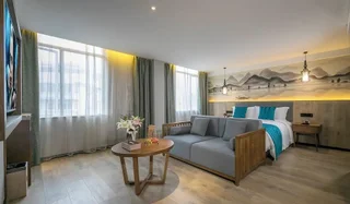 Чунцин: Mehood Lestie International Hotel Chongqing Yuzhong Lianglukou Metro Branch