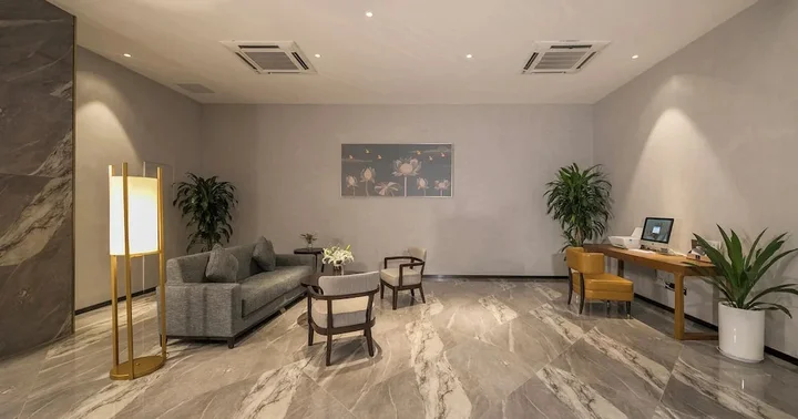 Чунцин: Mehood Lestie International Hotel Chongqing Yuzhong Lianglukou Metro Branch