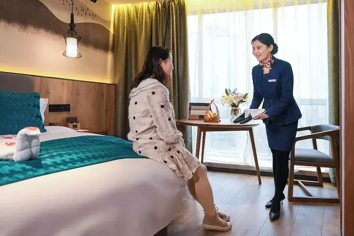 Чунцин: Mehood Lestie International Hotel Chongqing Yuzhong Lianglukou Metro Branch
