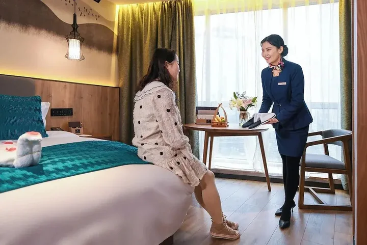 Чунцин: Mehood Lestie International Hotel Chongqing Yuzhong Lianglukou Metro Branch