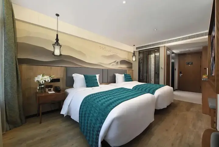 Чунцин: Mehood Lestie International Hotel Chongqing Yuzhong Lianglukou Metro Branch