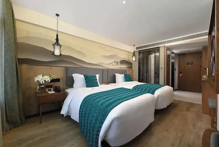 Чунцин: Mehood Lestie International Hotel Chongqing Yuzhong Lianglukou Metro Branch
