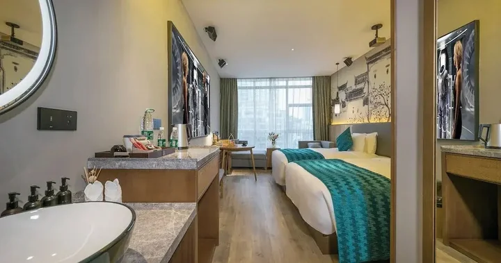 Чунцин: Mehood Lestie International Hotel Chongqing Yuzhong Lianglukou Metro Branch