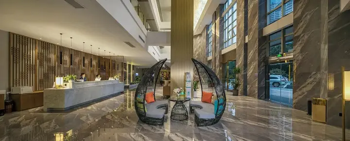 Чунцин: Mehood Lestie International Hotel Chongqing Yuzhong Lianglukou Metro Branch
