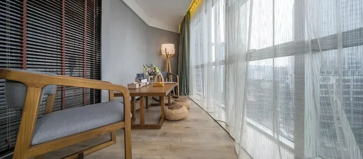 Чунцин: Mehood Lestie International Hotel Chongqing Yuzhong Lianglukou Metro Branch