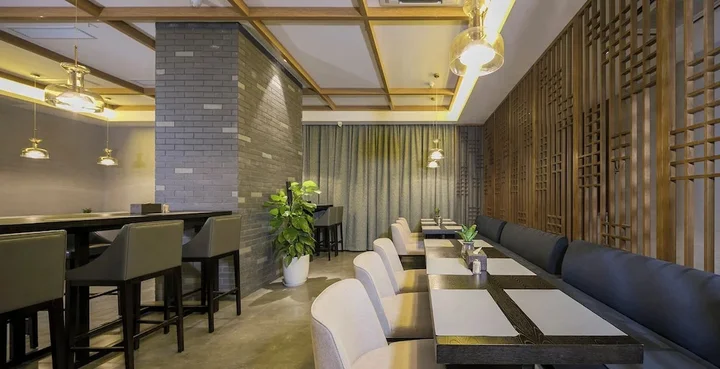 Чунцин: Mehood Lestie International Hotel Chongqing Yuzhong Lianglukou Metro Branch