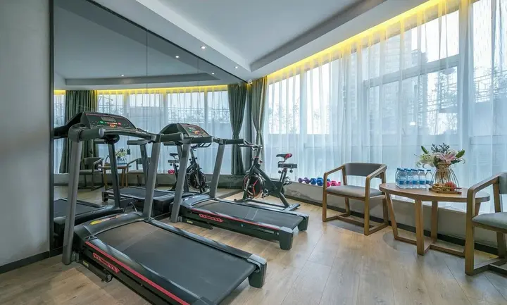 Чунцин: Mehood Lestie International Hotel Chongqing Yuzhong Lianglukou Metro Branch