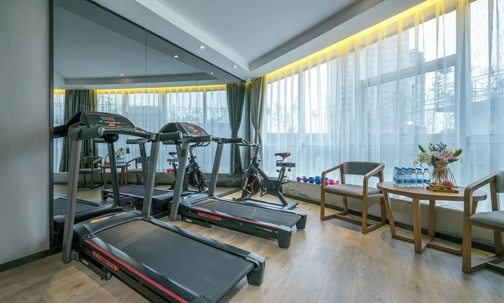 Чунцин: Mehood Lestie International Hotel Chongqing Yuzhong Lianglukou Metro Branch