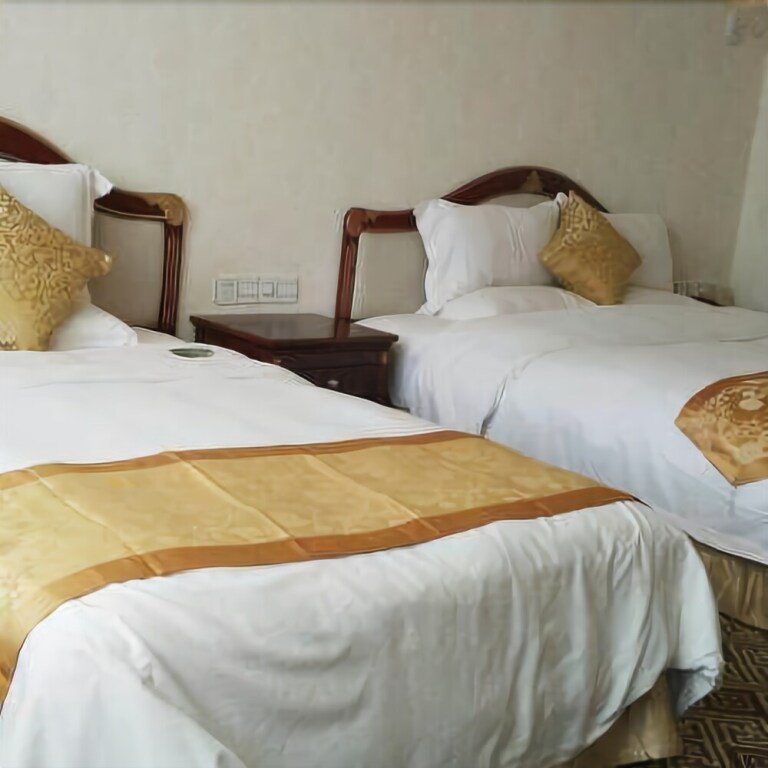 Хейан: Emp-court Hotel