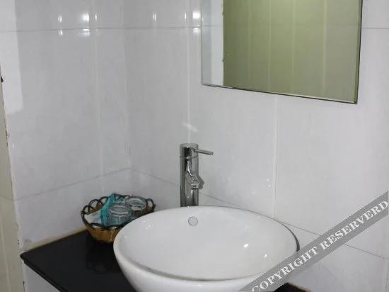 Цзясинь: Tongle Hostel