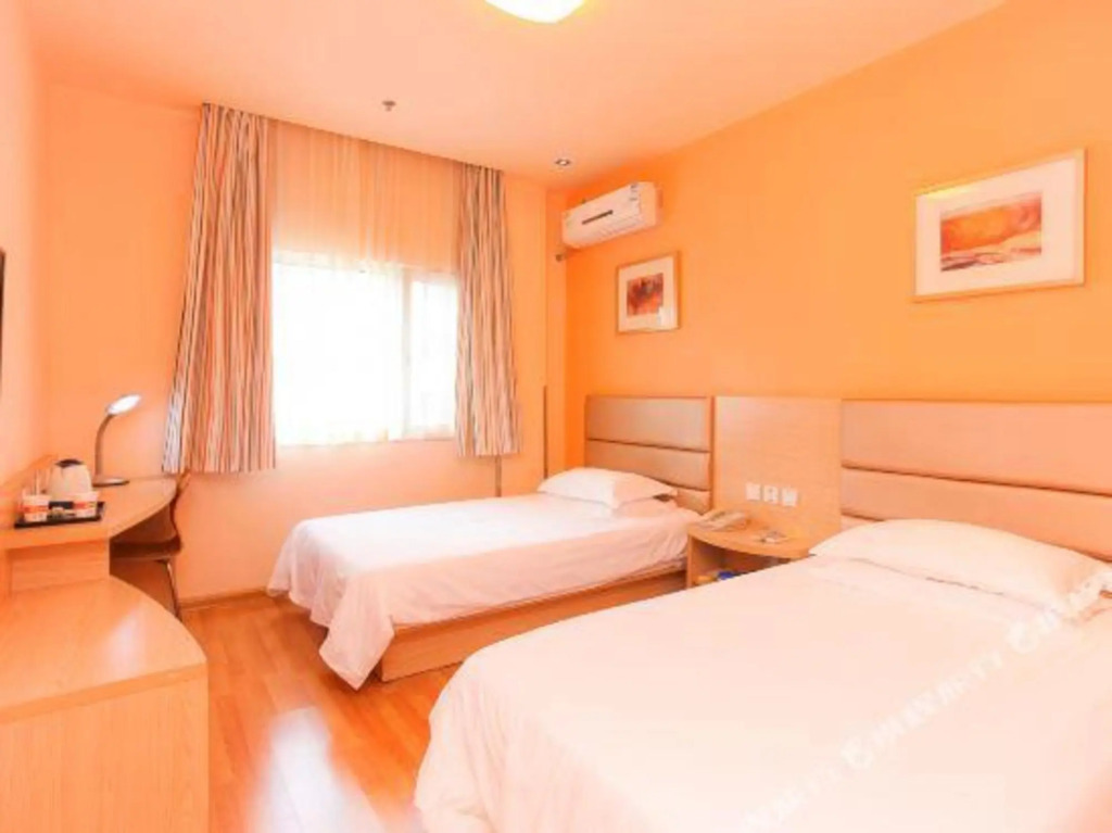 Home Inn Tongbai Yun Hotel (Nantong Youth Middle Road Sports Park) — фото 3
