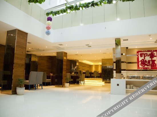 Хэйхэ: St. Petersburg Business Club