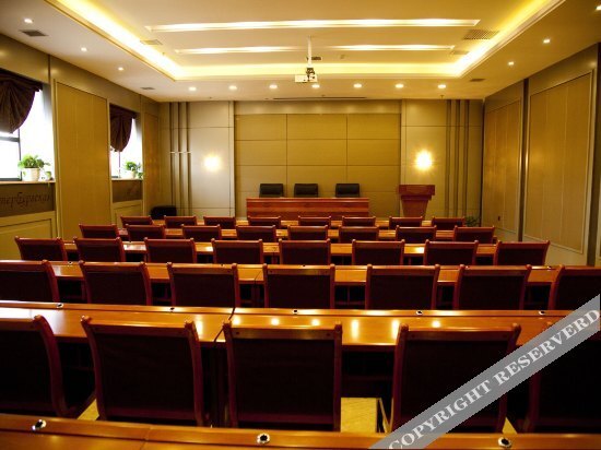 Хэйхэ: St. Petersburg Business Club