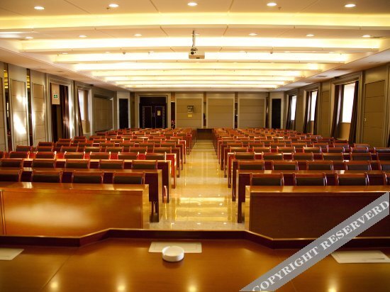 Хэйхэ: St. Petersburg Business Club