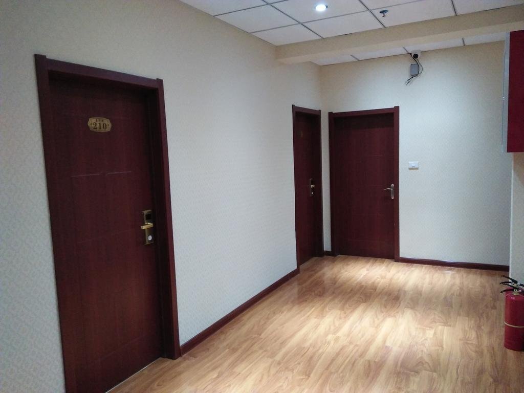 Сяньян: Jin Bai He Business Hotel