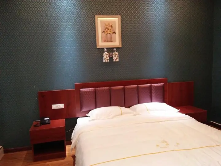 Сяньян: Jin Bai He Business Hotel