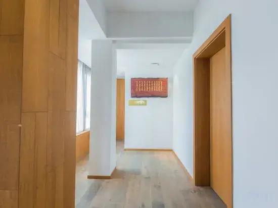 Цзясинь: Juhai wisdom hotel in Xitang