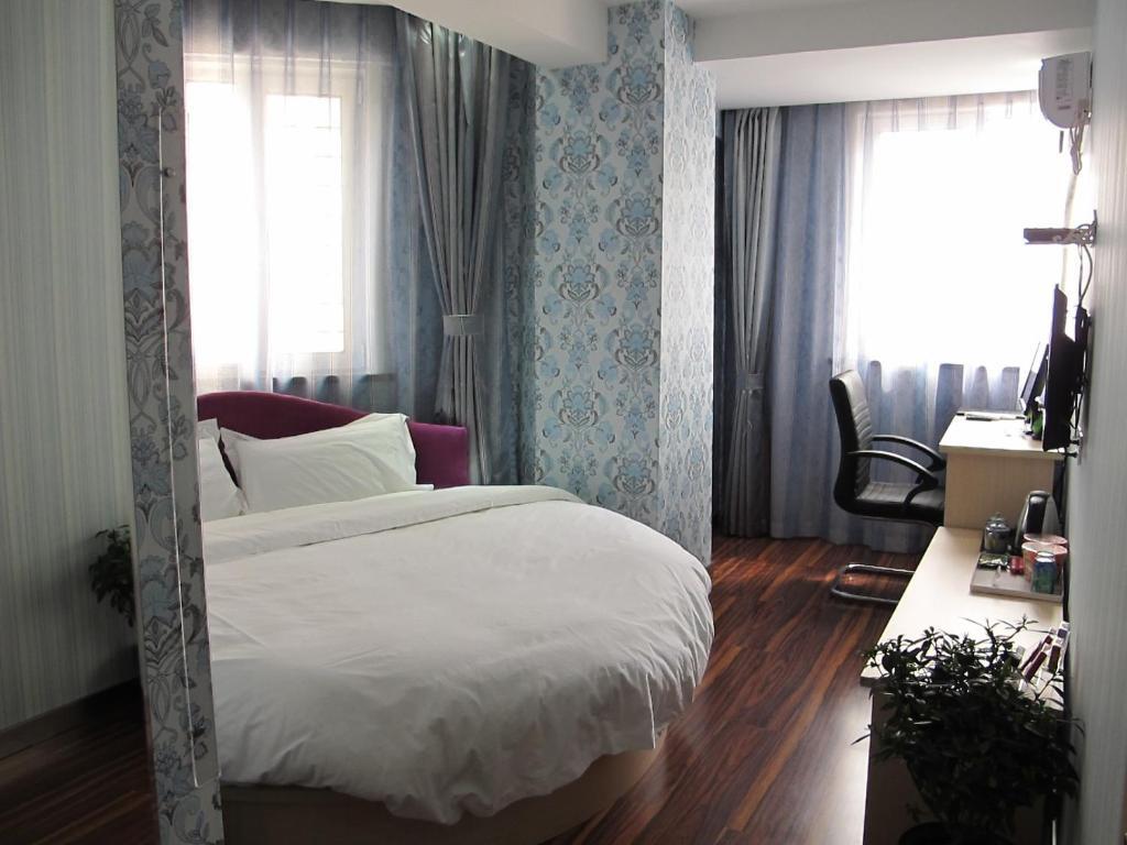 Циньхуандао: Light Living Yuexiang Hotel (Qinhuangdao Heping Street Branch)