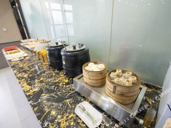 Уху: Elong ME Hotel (Wuhu Ruifeng Commercial Expo City)
