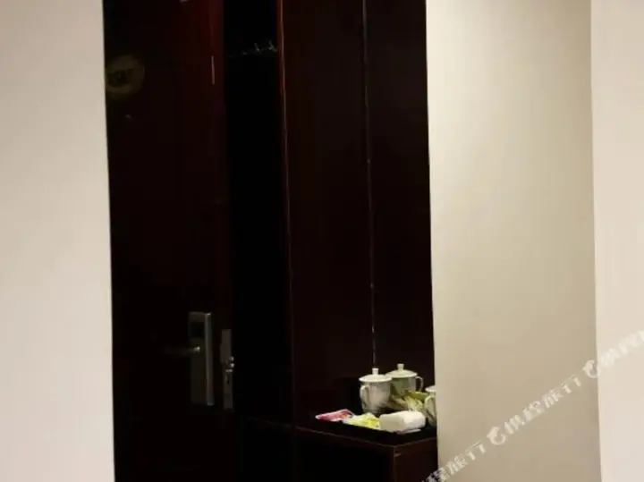 Гуанчжоу: Home Inn Huaxuan Collection Hotel (Guangzhou Railway Station Clocks and Watches City)