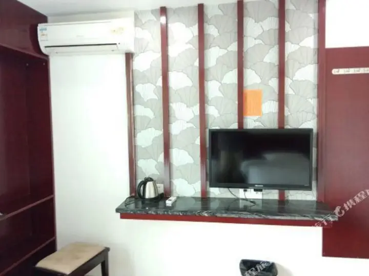 Гуанчжоу: Home Inn Huaxuan Collection Hotel (Guangzhou Railway Station Clocks and Watches City)