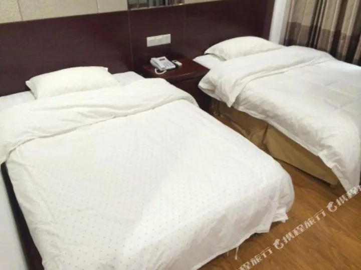 Гуанчжоу: Home Inn Huaxuan Collection Hotel (Guangzhou Railway Station Clocks and Watches City)