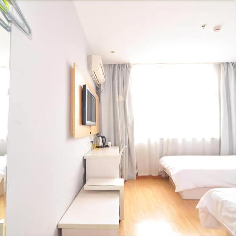 Нинбо: Motel 168 Hotel Ningbo Railway Station Lingqiao Road