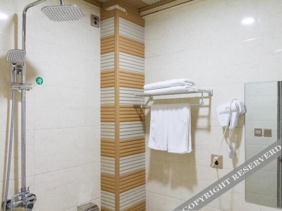 Синьсян: Candy Fashion Business Hotel