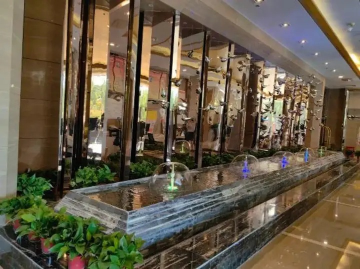 Вэйнань: Hancheng International Hotel
