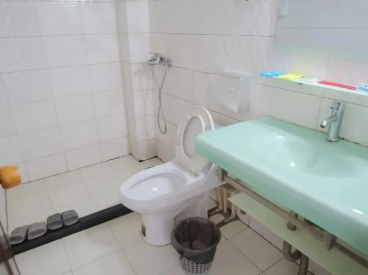 Шанхай: Yihong Hostel
