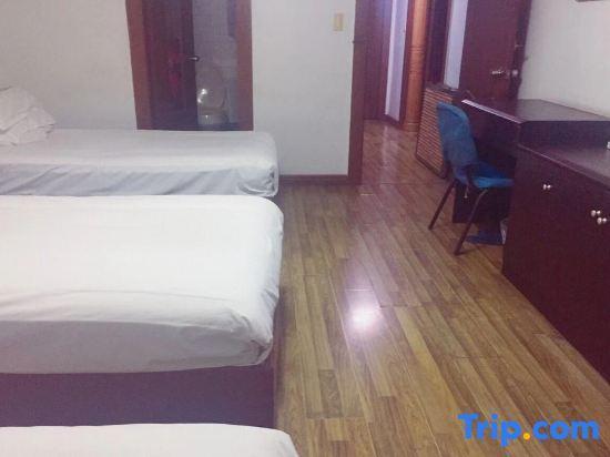 Шанхай: Yihong Hostel