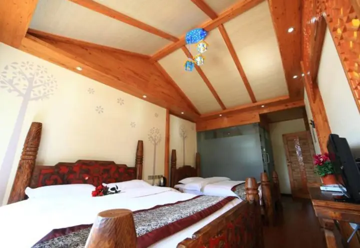 Лицзян: The Pearl Inn