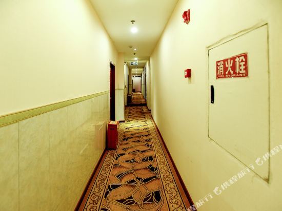 Rujia Huayi Hotel (Chongqing Wulong Railway Station Bus Terminal Branch) — фото 3