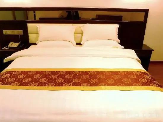 Дэхун: Ding Good Hotel Ruili