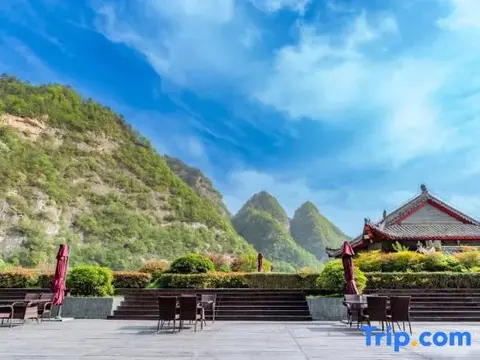 Шиянь: Qiongtai Hotel