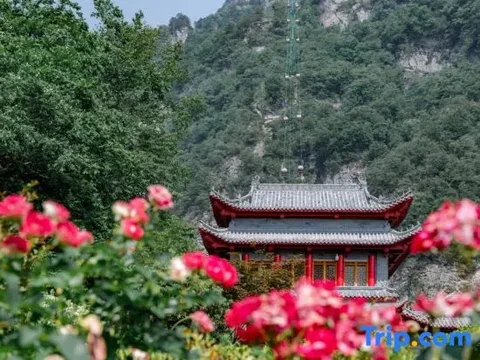 Шиянь: Qiongtai Hotel