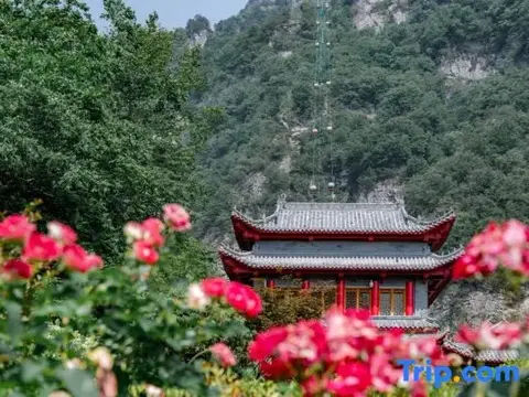 Шиянь: Qiongtai Hotel